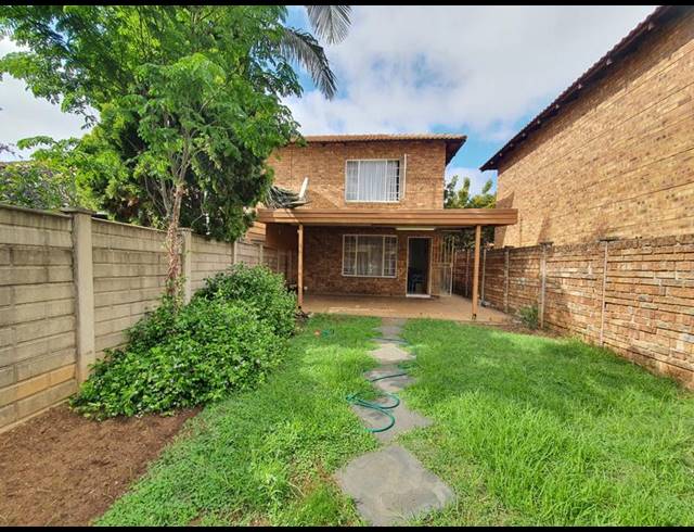 2 BEDROOM TOWNHOUSE FOR SALE IN ANNLIN